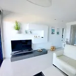 Διαμέρισμα Bright Sea Senses With Sea Views *